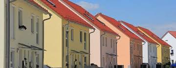 Stark gesättigte farbtöne wirken auf putzflächen materialuntypisch und daher künstlich. Fassadenfarbe Beispiele Hausfarben Im Detail