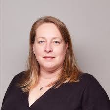 Samantha Rowland's Instagram, Twitter & Facebook