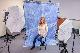 How to set up your photography studio for a white background. How To Set Up Three Point Lighting For Portrait Photography Improve Photography