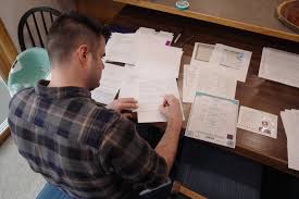 A record number of Americans are leaving the country and seeking to renounce citizenship