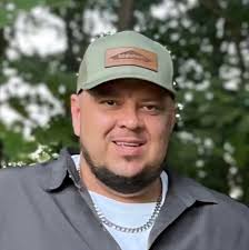 Who can clean gutters at Eatons Crossing lake gaston?