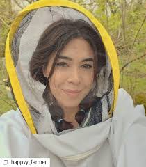 Photos by women in beekeeping (@beekeepersclup) · May 14, 2022