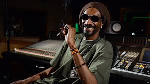 Mike threw a curve ball at us with this one. Hip Hop Producer Mike Dean Talks Snoop Smoke Hpl Youtube