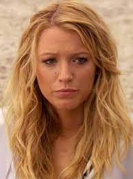 Serena Van Der Woodsen Hair And Makeup Style Season 2 Gossip Girl Gg Strawberry Blonde Hair Color Blonde Hair Color Half Up Hair