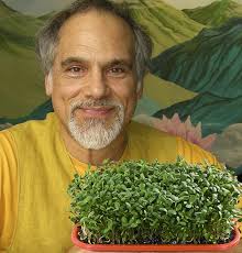 Microgreen Garden: Indoor Grower's Guide to Gourmet Greens