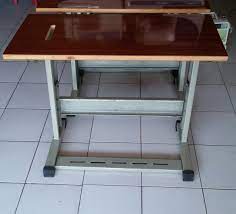 Mesin jahit portable, didesain serba otomatis dan ergonomis, sangat cocok untuk mesin jahit rumah tangga, memiliki 23 pola jahitan, 4 langkah pelobang kancing, pemotong benang, pemutar bobbin otomatis, tombol pengatur pola jahitan, tombol pengatur panjang jahitan, tombol pengatur. Jual Meja Mesin Jahit Portable Mesin Bordir Portable Di Lapak Kahijipedia Palamarta Bukalapak