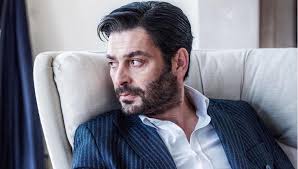 It has entered the realm of the mafia at a young age.—lost_soul1232 imdb.com Eskiya Dunyaya Hukumdar Olmaz Dizisinin Ilyas Cakirbeyli Si Ozan Akbaba Kimdir Ntv