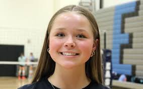 GIRLS BASKETBALL: East splits games at Samuelson Invitational