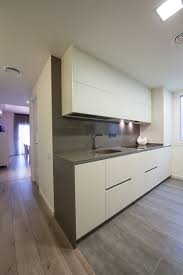 Decoración de cocina cocina minimalista cocinas coloridas diseño de cocina interior de cocina cocinas abiertas interiores cocinas y baños cocinas. De Que Material Es El Panel De Pared De Cocina Habitissimo