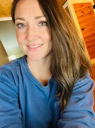 Professional photographer for couple headshots needed?