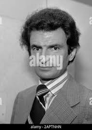 Auteur Jerzy Kosinski presenteert nieuw boek Duivelsboom, Bestanddeelnr  926-4311 Stock Photo