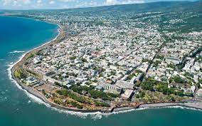 The city center is 2.6 miles away. Air Austral In Saint Pierre Reunion Island Airlines Airports