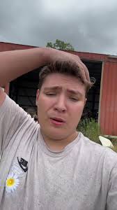 🥹#barnfind #chevorlet #chevy #cheyenne #v8 #1500