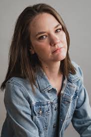 Hilary Perry's Instagram, Twitter & Facebook