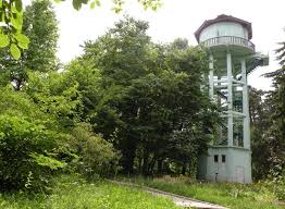 În anul 1964 pentru grădina botanică a fost ales un alt loc, iar în 1965 a fost. Turnul De Apa Din Gradina Botanica Mapio Net