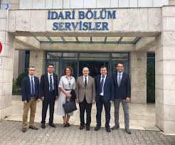 Aydın üniversitesi tıp fakültesi, i̇stanbul vm medical park hastanesi ile 51.000 m2 alana sahip 300 yatak kapasitesi, 92 poliklinik, 13 ameliyathane ve teknolojik alt yapısı ile tam teşekküllü üniversite. Sakarya Universitesi Tip Fakultesi Kbb Klinigi Akreditasyon Komitesi Ziyareti Gerceklestirildi Turk Kulak Burun Bogaz Ve Bas Boyun Cerrahisi Dernegi