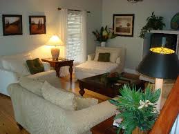The anchor inn was built in 1925, a full restoration was completed in 2005 and the inn has enjoyed many, many updates that continue to this day. Family Room Cozy Picture Of The Anchor Inn Boca Grande Tripadvisor