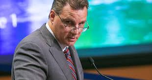 Huntington Beach city attorney clashes with City Council after age  discrimination case settled