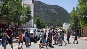 We thought it would be fun to get an old time photo of the kids (ages 3 to 16). One Way Traffic Loop Divides Estes Park