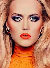 70 S Makeup In 2021 Schminkzeug 70s Haar Disco Frisuren