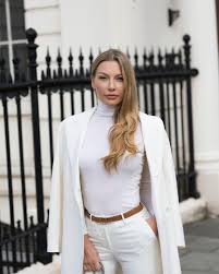 Anna Bey School Of Affluence S Instagram Post I M Spilling The Secrets To My Nose Job In My Late In 2020 Elegant Outfit Classy Elegant Outfit Classic Style Outfits