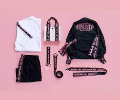 theshow blackpink hanging photos set ▷ we are the official yg select store from south korea. Blackpink Hang Out Square Up Set Official Merch From Yg Select