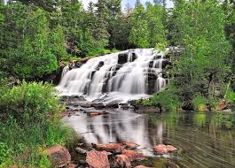 Munsing falls is a very short, paved trail that is 800 feet one way. 15 Top Rated Waterfalls In Michigan Planetware