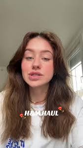 Alisa Terry's Instagram, Twitter & Facebook