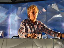 aˈvɪ̌tːɕɪ), was a swedish dj, remixer, record producer. Avicii Fans Mourn The Late Dj On Twitter Two Years After His Death