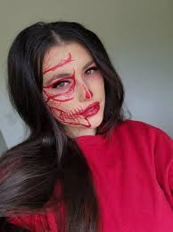 Halloween masks with Mary Kay products. Which one to choose?