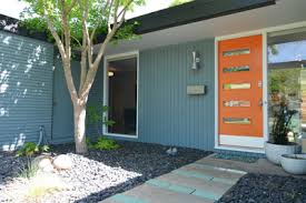 Another Mid Century Ranch In Texas Mid Century Modern Door Mid Century Modern Exterior Modern Exterior Doors