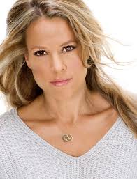 Shari Kennedy's Instagram, Twitter & Facebook