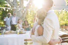 Top 10 lagu romantik untuk majlis kahwin 2020 mp3 duration 12:07 size 27.73 mb / karya mosyen 22. Cari Lagu Yang Sempurna Untuk Majlis Perkahwinan Anda 2021 Perkahwinan