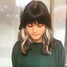 Tra i tagli capelli ricci si riconferma la tendenza del mullet anche per la primavera 2022, ideale per esaltare i capelli mossi e dare . Wolf Cut Il Nuovo Taglio Capelli 2021 Tra Mullet E Shag