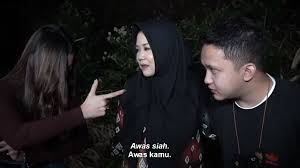 Sang penyanyi dibawa oleh tim 'ghostbustour jurnalrisa' ke sebuah tempat perkantoran di kawasan jakarta. Penelusuran Jurnalrisa Di Lembang Abi Dapat Ancaman Sampai Leluhur Risa Saraswati Turun Tangan Gaes