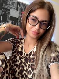 Videoclipuri postate de Mari Ionela (@mari_ionela3) cu Val Dupa Val