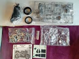 Kit Moto Modellino Protar 1:9 Ducati 916 Senna con Ricambi in Metallo 13272  BORSE SIGILLATE 8010268132728 | eBay
