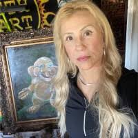 Mai Klein's Instagram, Twitter & Facebook