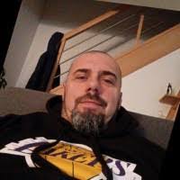 Vincent Enos's Instagram, Twitter & Facebook