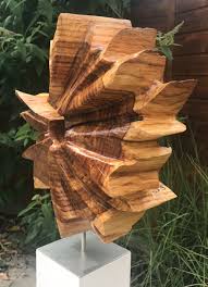 Pin Von G Dek Auf Holzskulptur In 2020 Holzskulptur Kunst Aus Treibholz Holz Schnitzen
