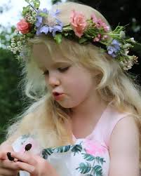 Exciting news! This Saturday we will be at the newly launched  @thepulhampatch making flower crowns for the little ones. I was lucky  enough to be their first customer last year when they