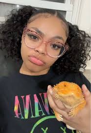 Lady with A Bearded Dragob and She Has A Beard