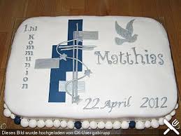 Buchtorte Aus Eierlikorteig Von Suesse81 Chefkoch Kommunion Torte Kommunionkuchen Torte Konfirmation