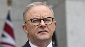 Centrelink Geelong: Corio Village queues, Australia Post, banks busy