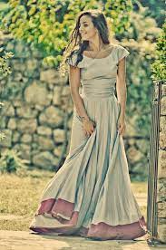 Welchen stil soll das kleid haben, schleier, schleppe, spitze oder doch viel tüll für das perfekte hochzeitskleid? Die 11 Besten Ideen Zu Schottische Hochzeitskleider Schottische Hochzeitskleider Kleider Kleidung