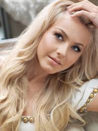 Warm blonde hair colors that suit pale skin are usually described as gold, honey, copper and caramel. Brown To Blonde Hair Colors For Cool Skin Tones Bellatory Fashion And Beauty