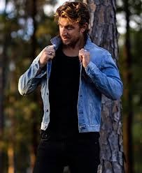 Adam demos is an actor, known for rescue special ops (2009), falling inn love (2019) and cooped up (2016). Adam Demos Protagonista De La Netflix Lovers Puerto Rico Facebook