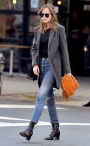 What To Wear In 50 Degree Weather For All Occasions Celebrity Style Inspiration Celebrity Street Style Street Style Outfit
