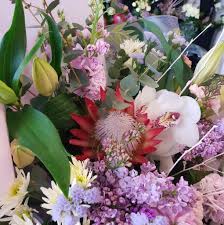 At flower shops we believe in going above and beyond to meet customer expectations. Flowers By Michell Award Winning Florist Home Facebook