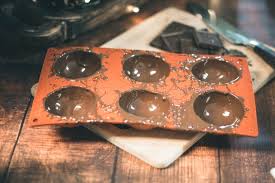 Hot Chocolate Bombs Recipe In 2020 Chocolate Bomb Hot Chocolate Homemade Hot Chocolate